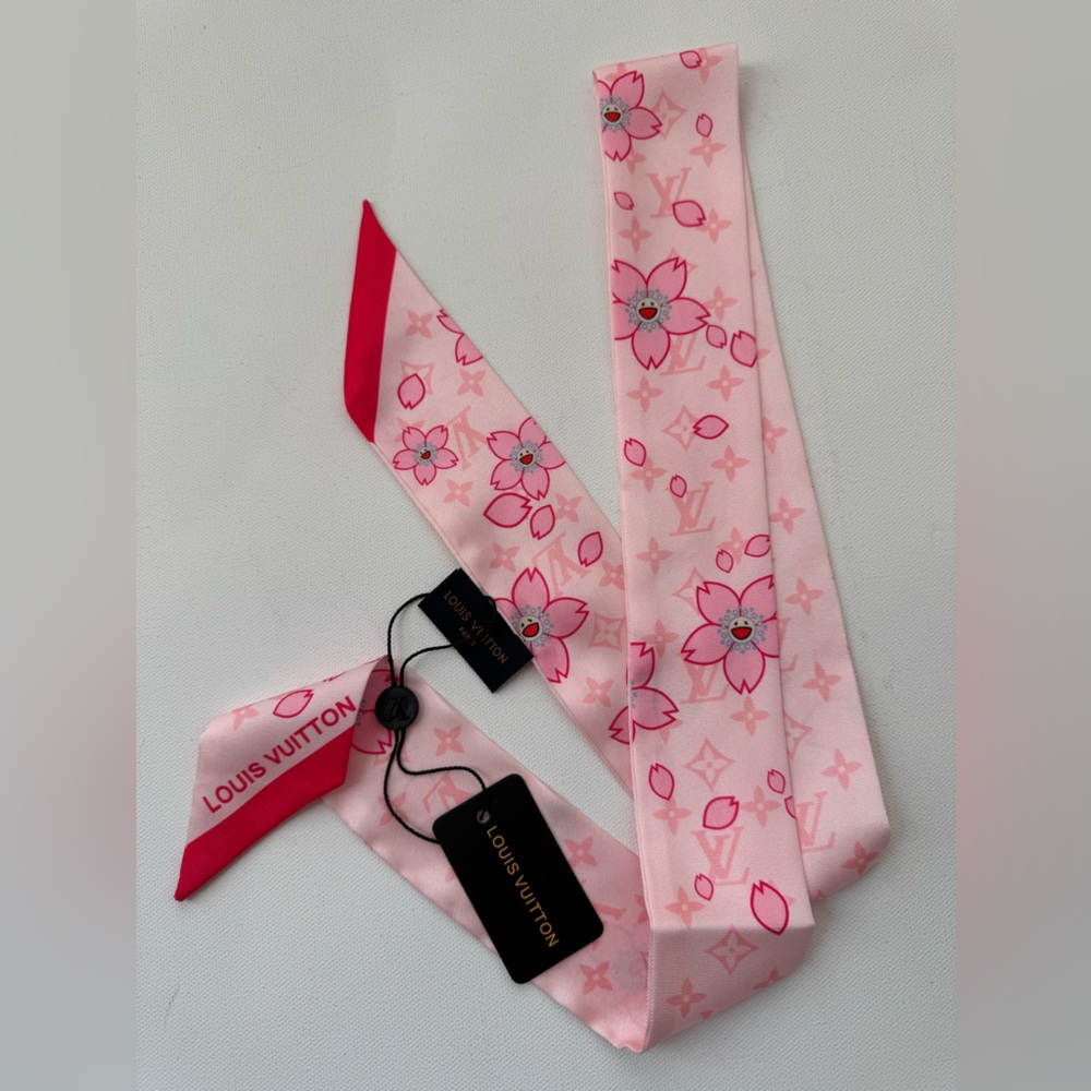 Brand new LUXE handbag accessory Twilly Scarf $150